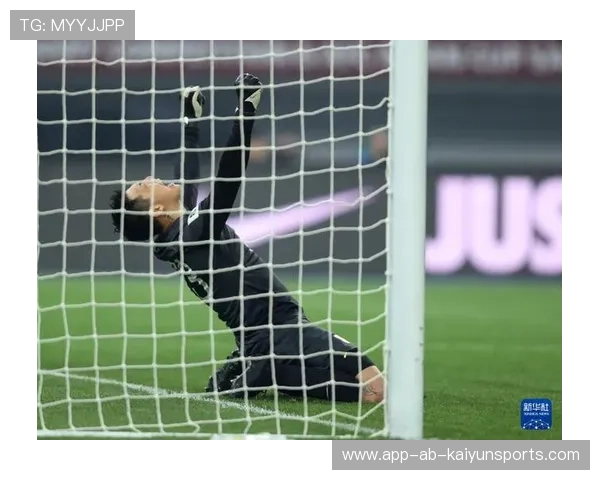 守门员脚下球处理训练：现代门将参与传球发起战术