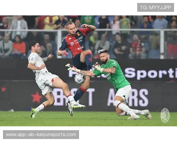 米兰吉鲁头球训练依旧稳健——再现巅峰之力，再度引领中锋风潮