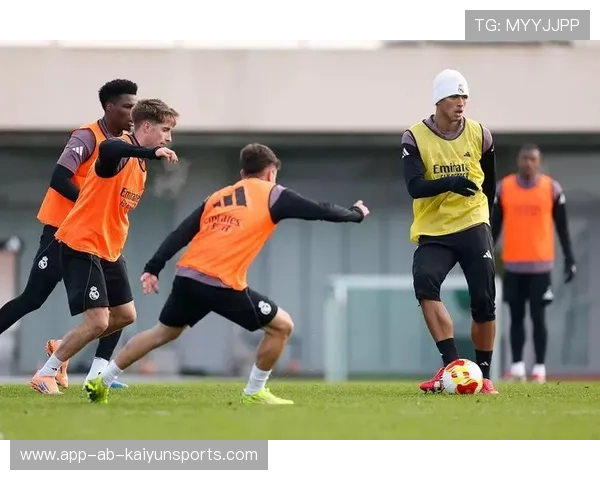 皇马传球训练中强调“出球速度”，减少对手反扑时间