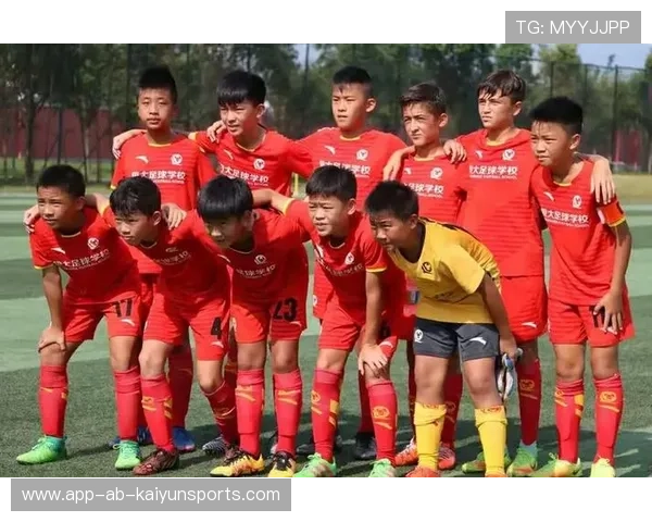 国际青少年邀请赛 成绩被多国教练关注，国际青少年论坛