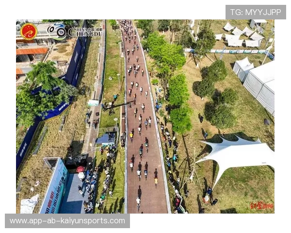 自行车赛成都站摔车，伤员治疗方案正在评估，成都自行车赛道